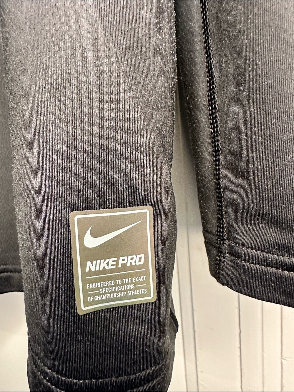Nike Black Pro Hyperwarm Fitted Top medium - Picture 4 of 6